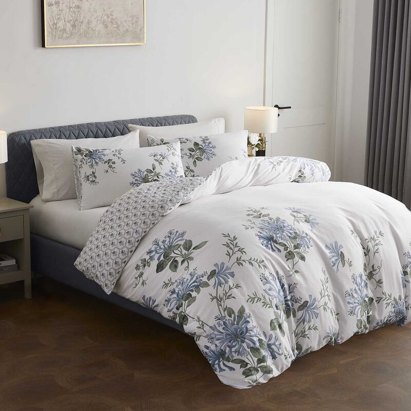 Laura Ashley Honeysuckle Quilt Cover Set image number 2